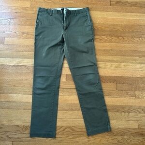 Banana Republic Aiden Chino, olive green